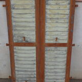 Two-tone shutters