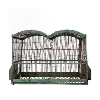 Cage ancienne verte en bois