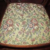 Set of 2 wooden chairs