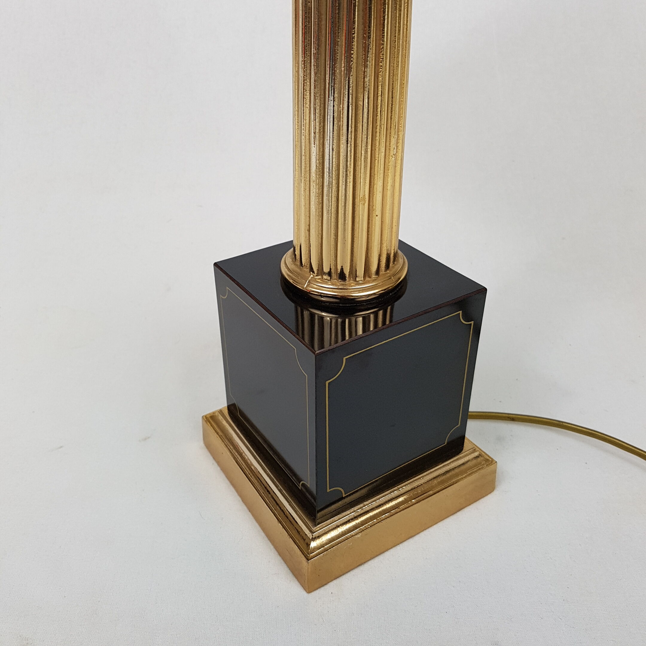 Lamp neoclassical a golden column the Dolphin Olympus