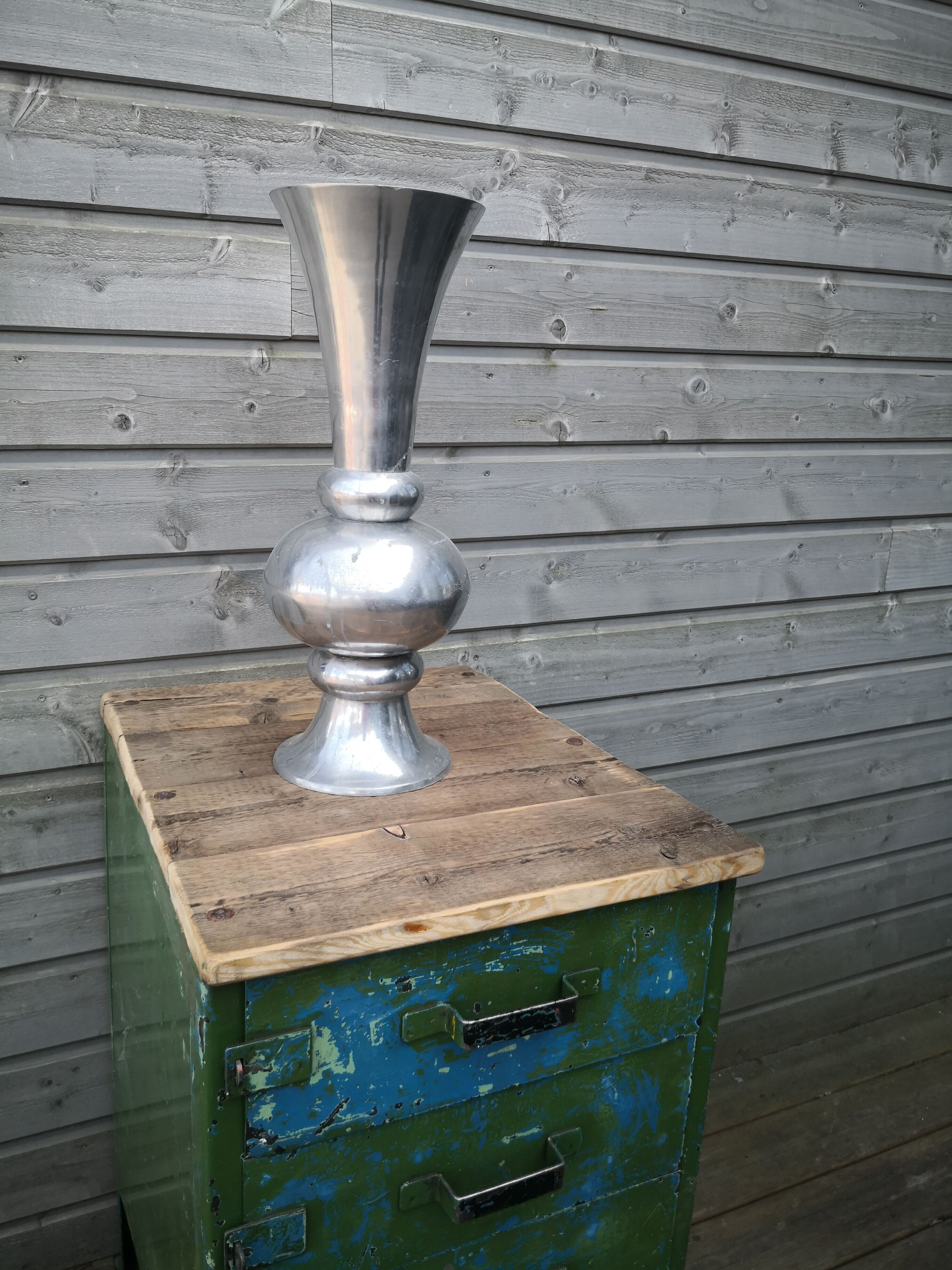 Drawer cabinet, sheet metal service for mechanical workshop, industrial