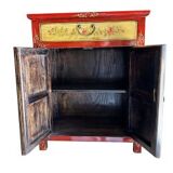 Chinese entrance furniture from the Red Dragon Lake.