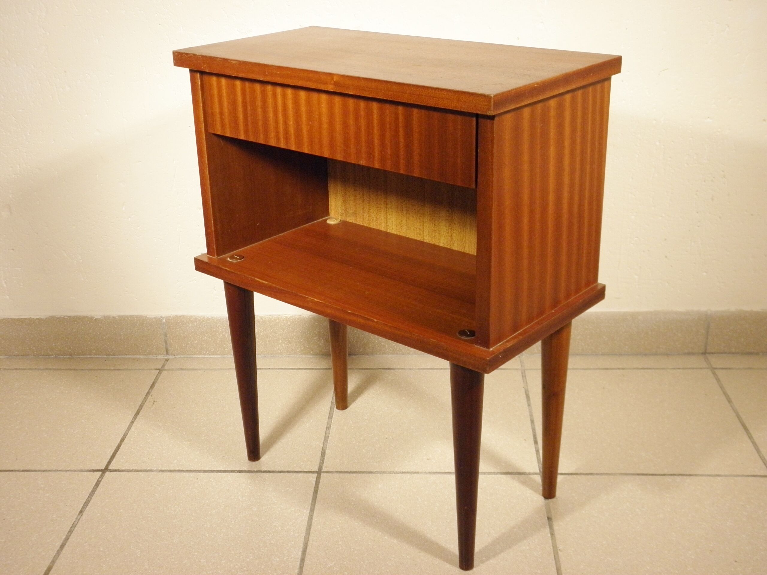 Bedside table feet spindles