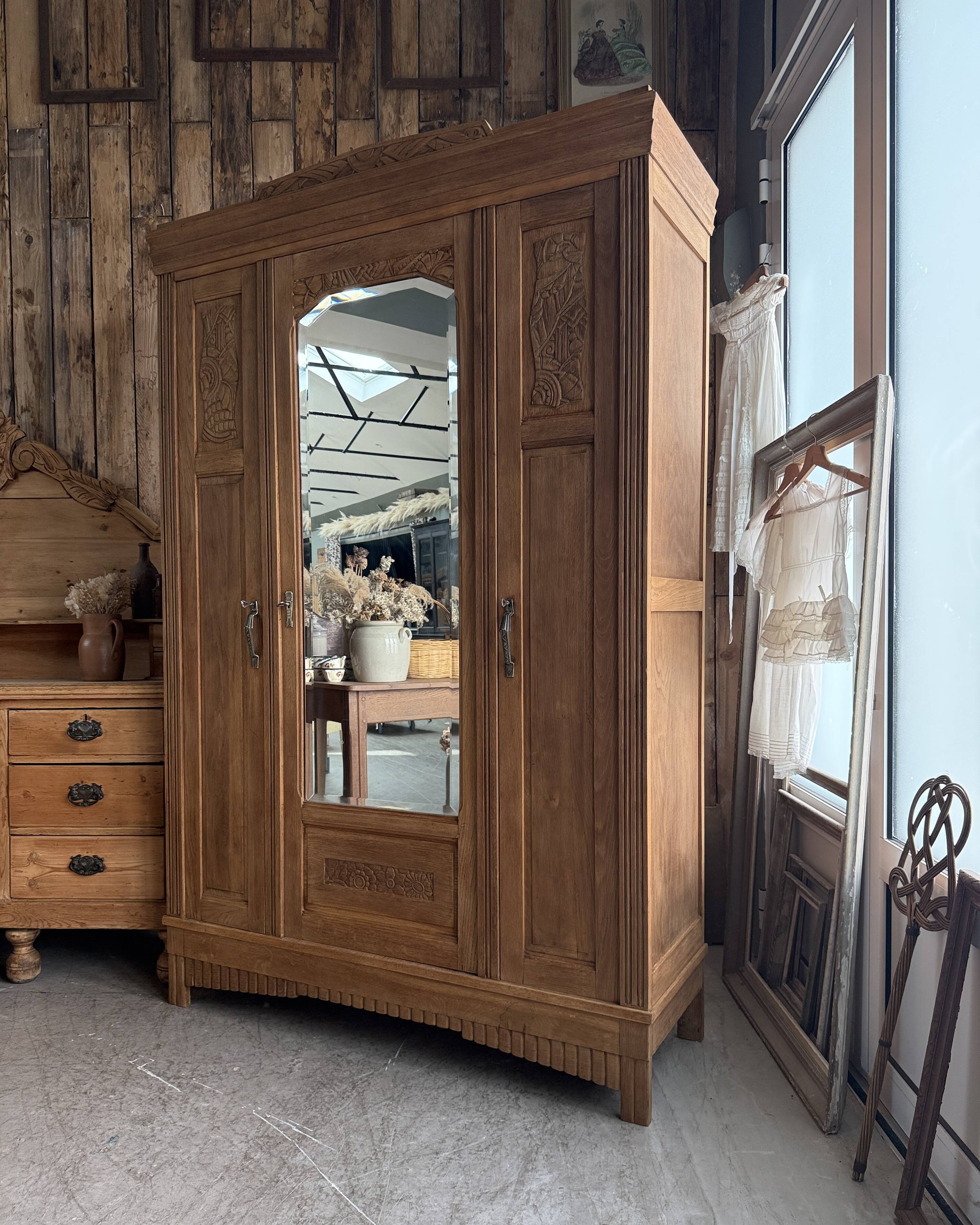 Large Art Deco oak wardrobe (renovated)