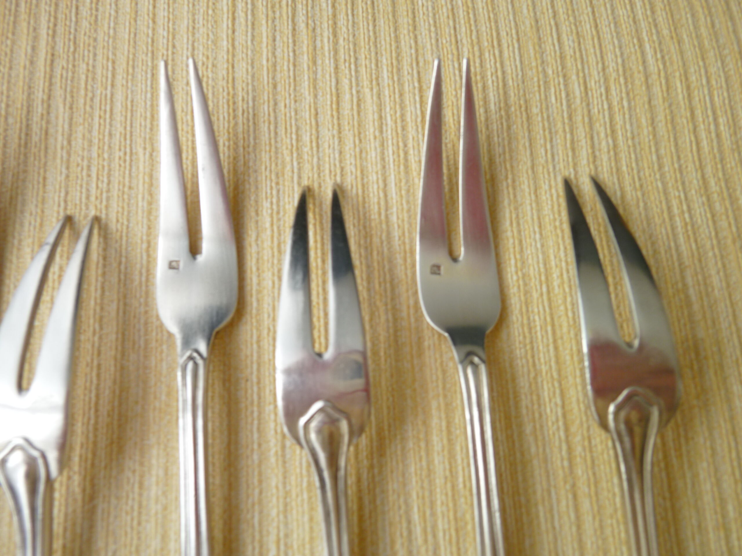 Set of 6 Silver Metal Snail Forks St Medard