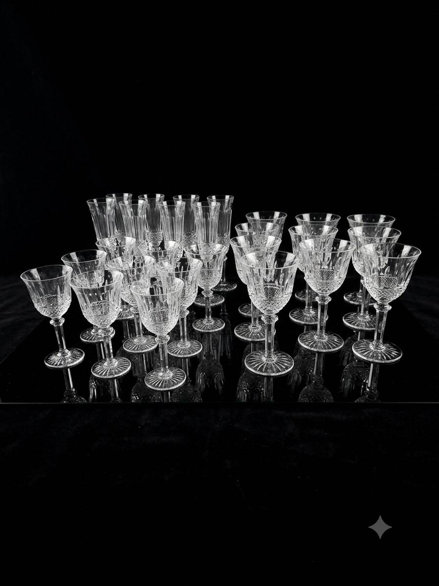 Service de 27 verres en cristal de Saint-Louis — Modèle Trianon