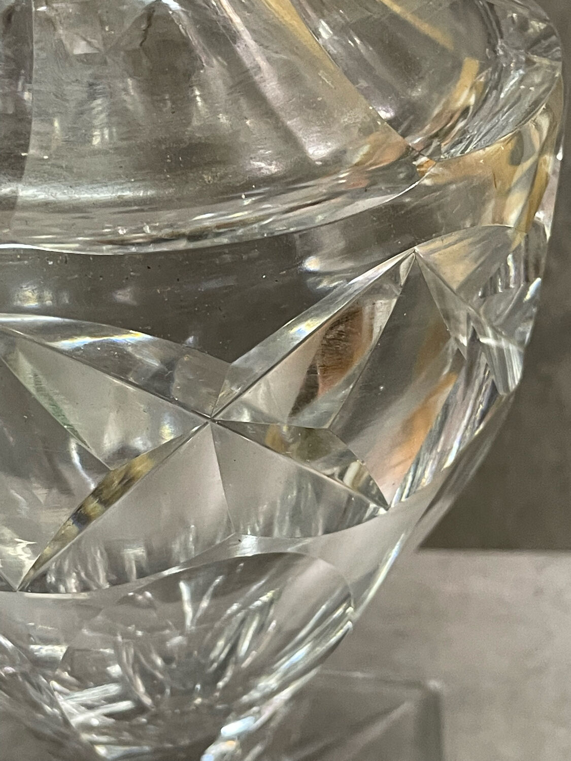 Diamond-cut crystal baluster vase with Lorraine cross