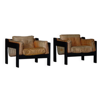 Pair of Easy chairs by Rud Thygesen & Johnny Sørensen in wood and leather, 1970s.