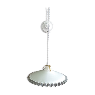White opaline pendant lamp with serrated edges