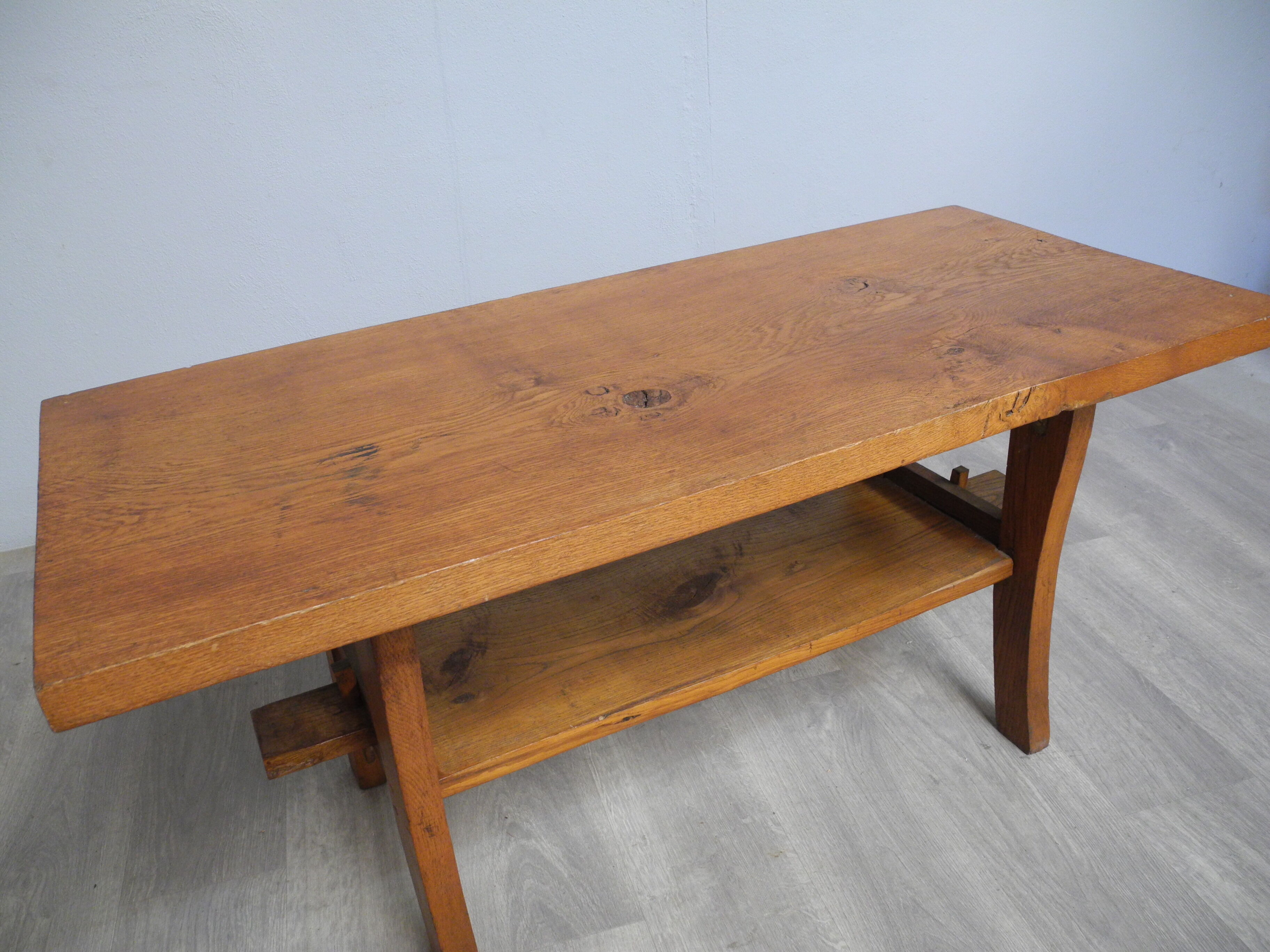 Coffee table with vintage wooden tray year 1960/1970