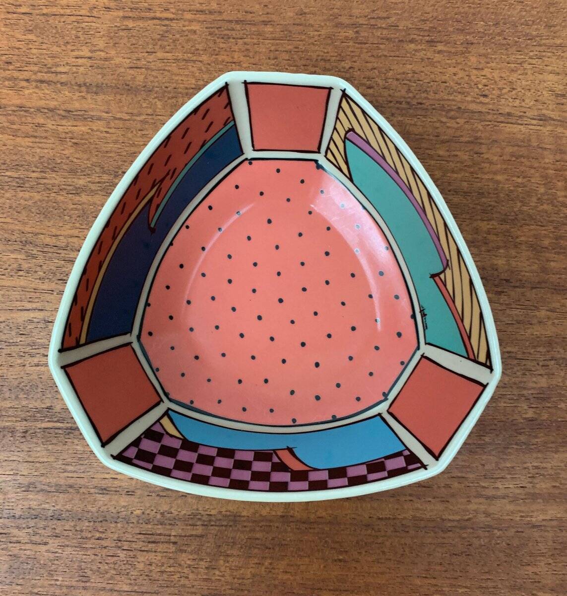 Set of 5 Bowls from the Flash One Postmodern Series by Dorothy Hafner for Rosenthal, 1980s.