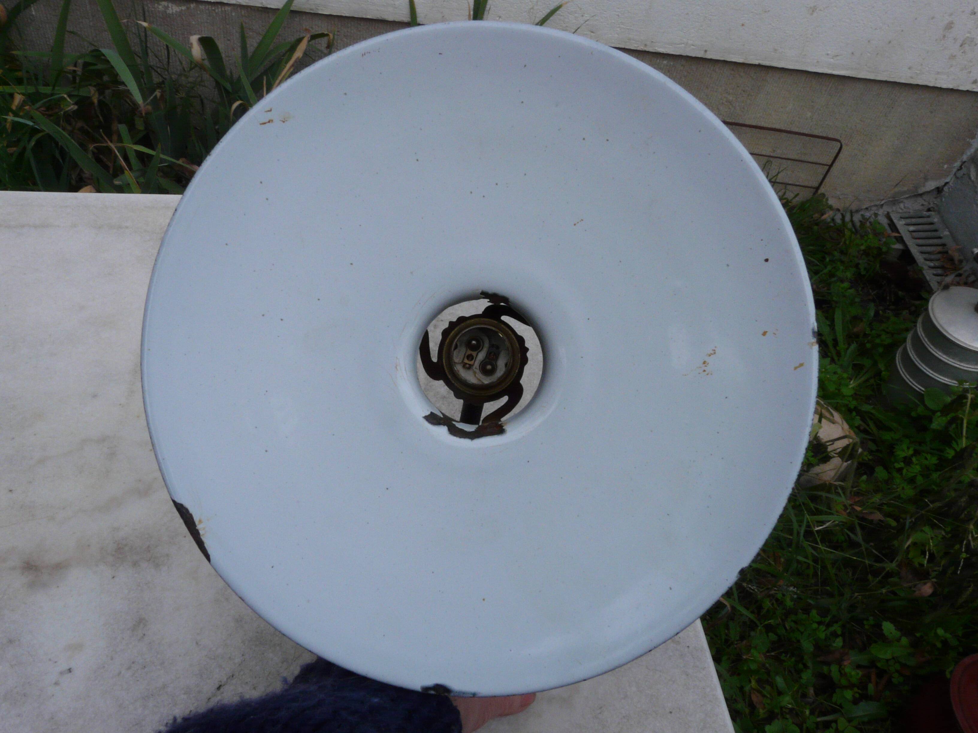 Industrial wall light in enameled sheet metal, swan neck, porcelain base