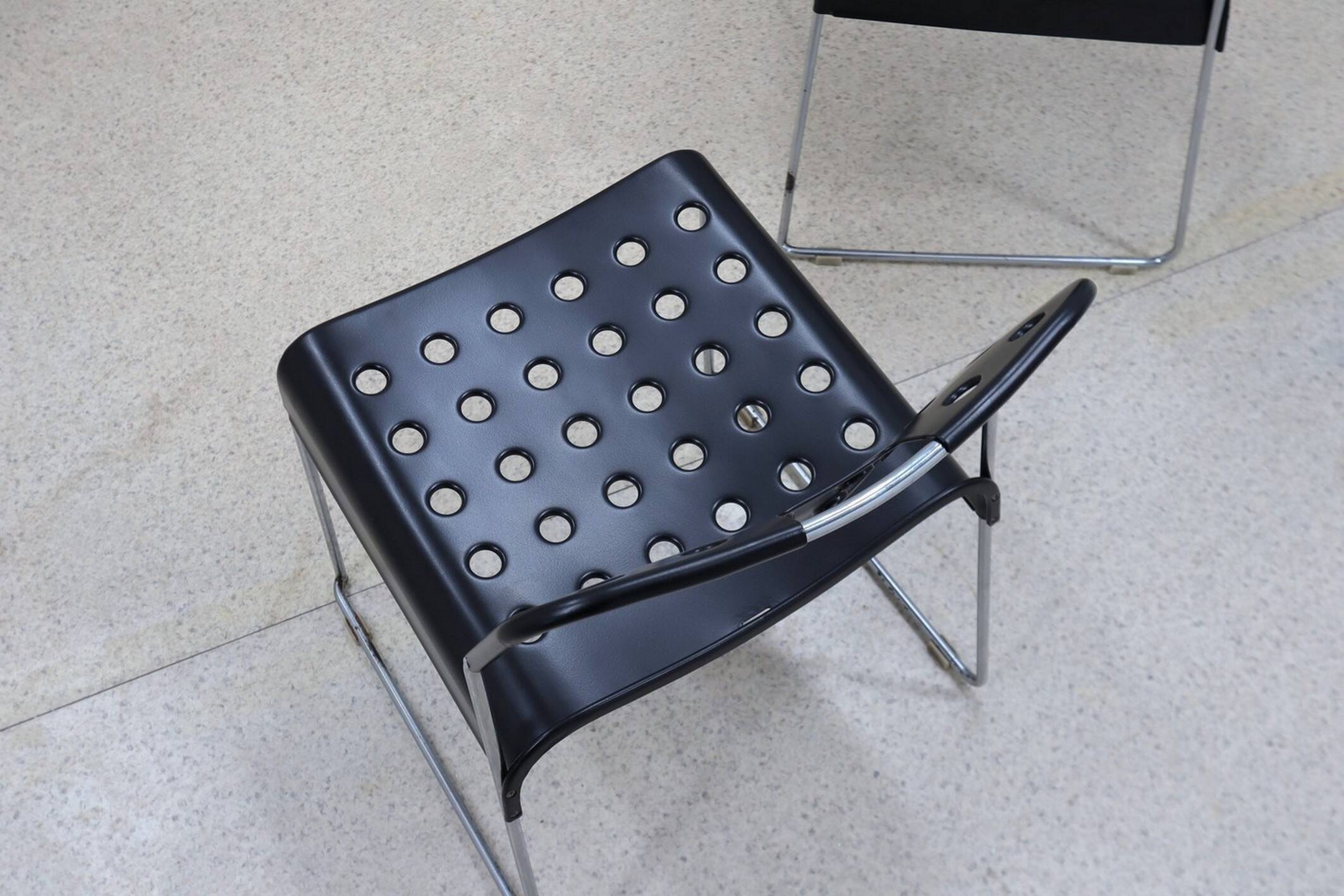 Omstack vintage metal chairs BIEFFEPLAST 1970s