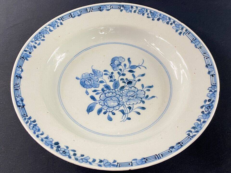 Pair of 18th century porcelain plates East India Company China