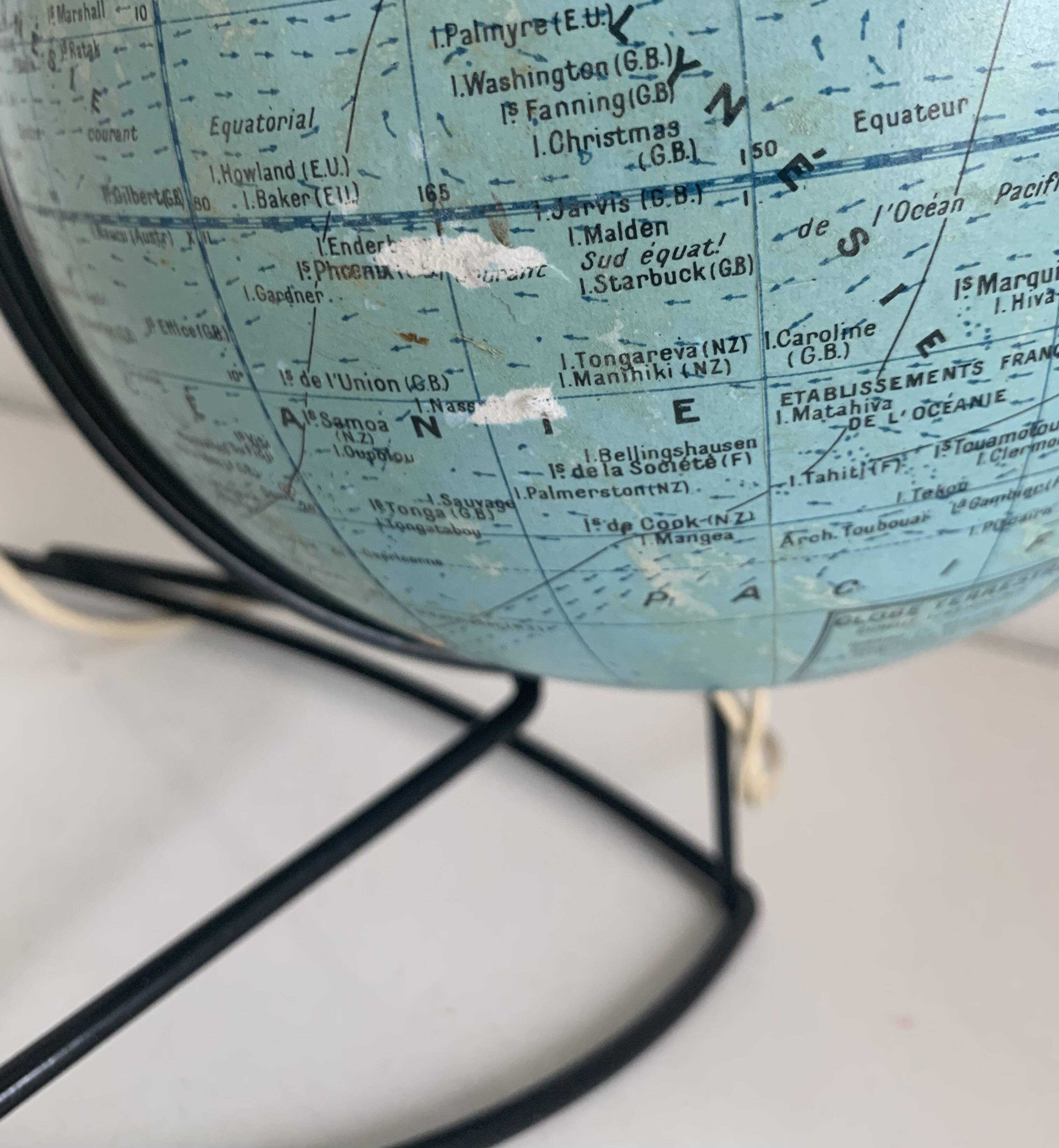 Globe vintage 1960  terrestre Girard et Barrère verre - 27 cm