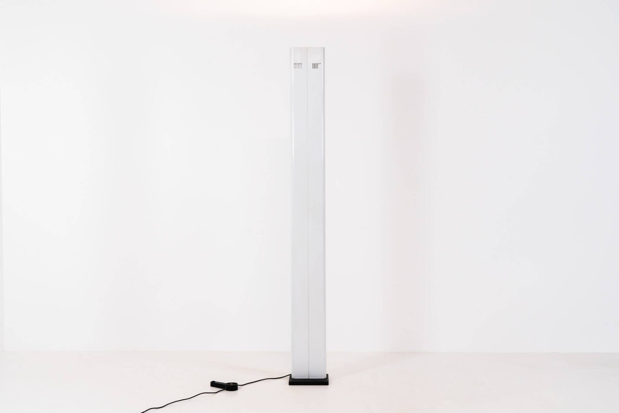 Uplighter floor lamp by Gianfranco Frattini for Relco