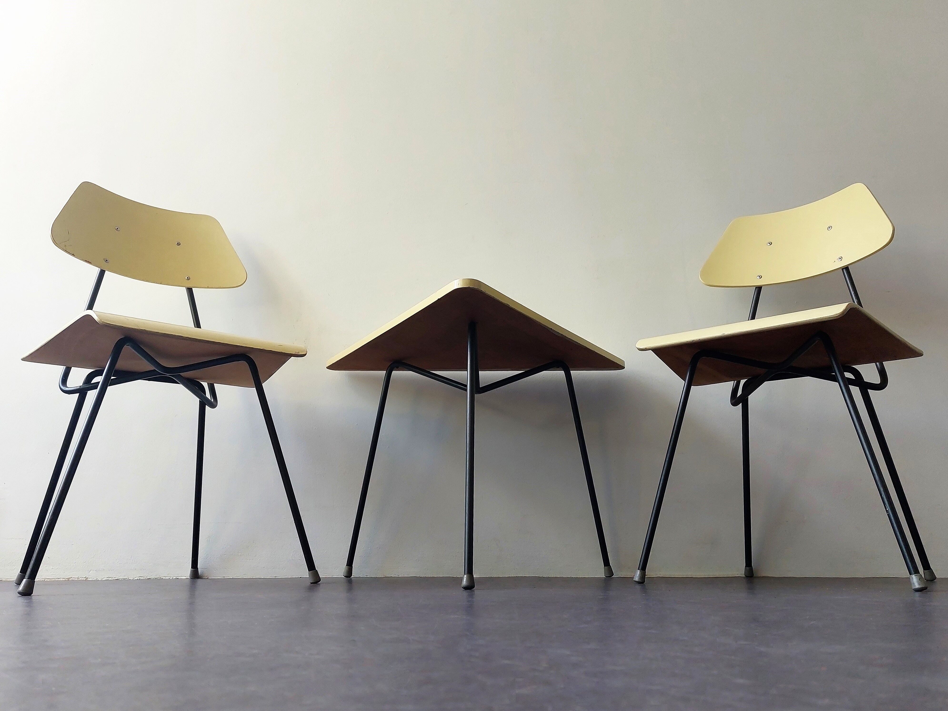 Set of 2 Room '56 chairs and sidetabe by Rob Parry for Dico, The Netherlands 1950's