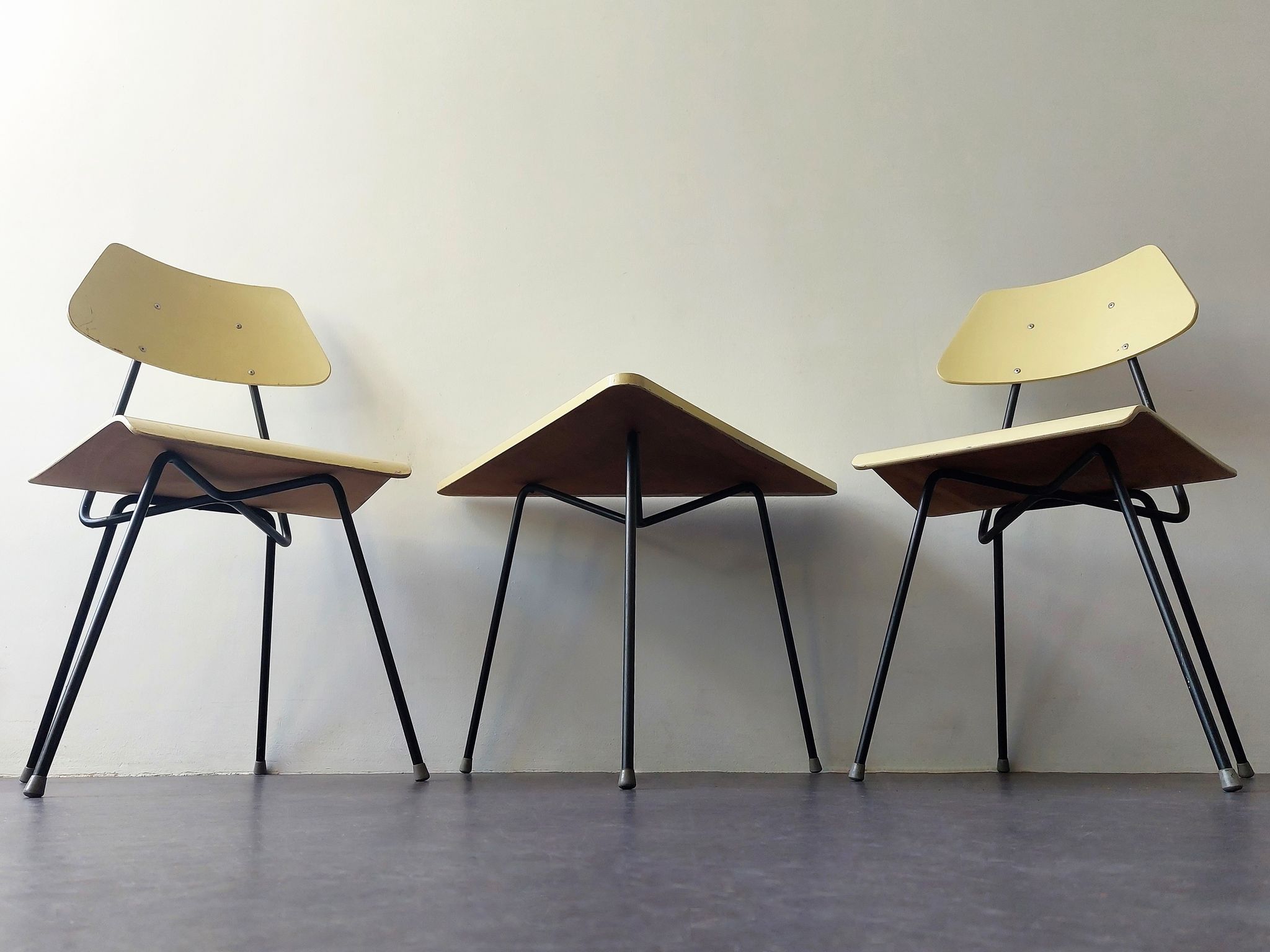 Set of 2 Room '56 chairs and sidetabe by Rob Parry for Dico, The Netherlands 1950's