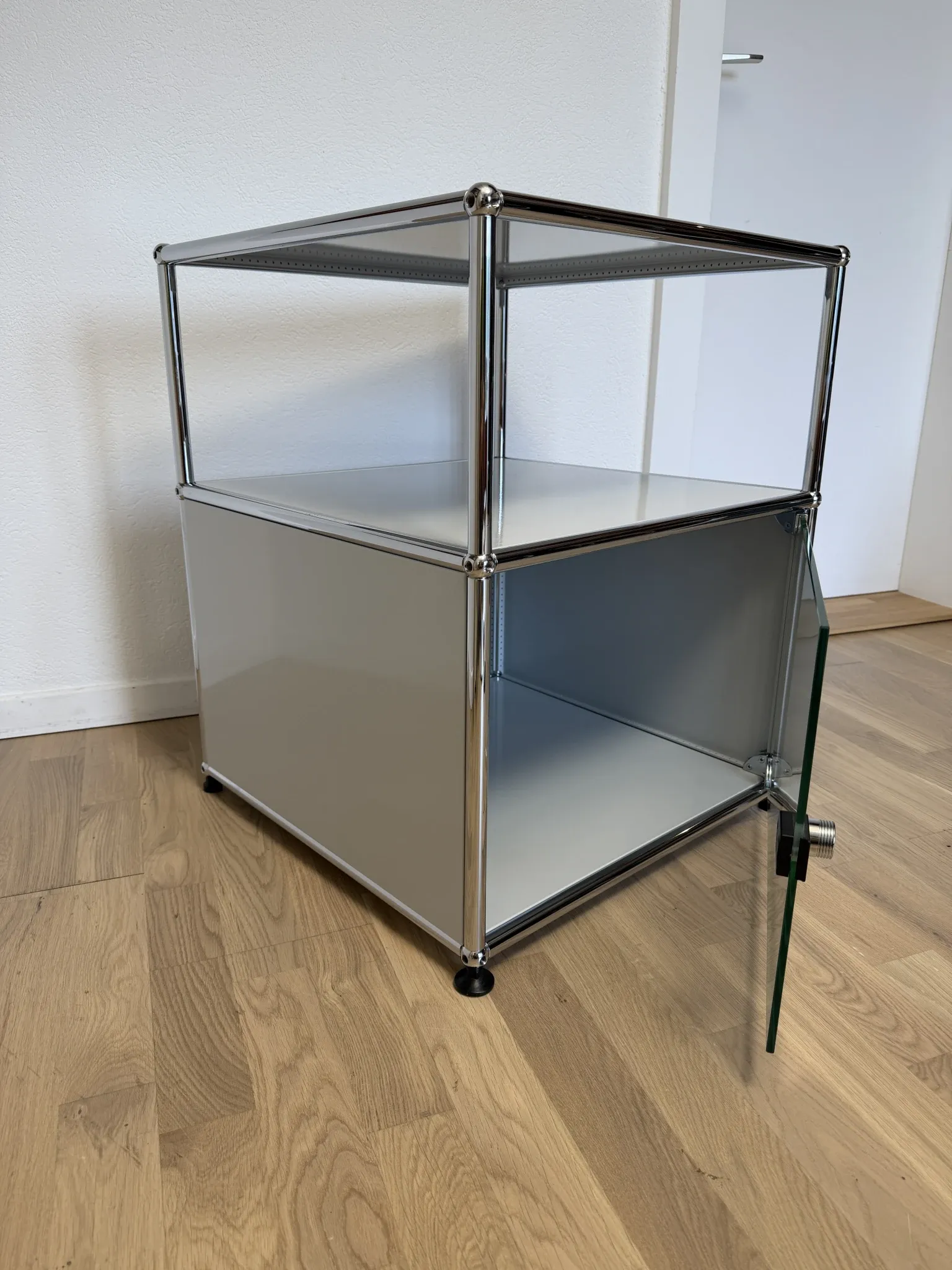 Meuble d’appoint USM Haller en Gris Clair