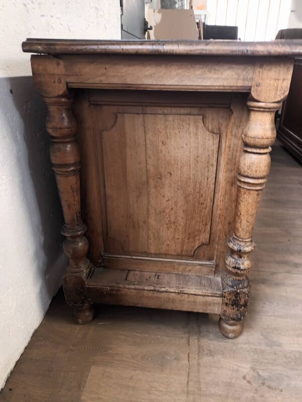Banque de commerce, buffet en noyer, XIXème s.
