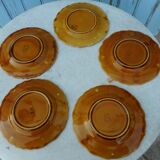 Five plates dessert in dabbling