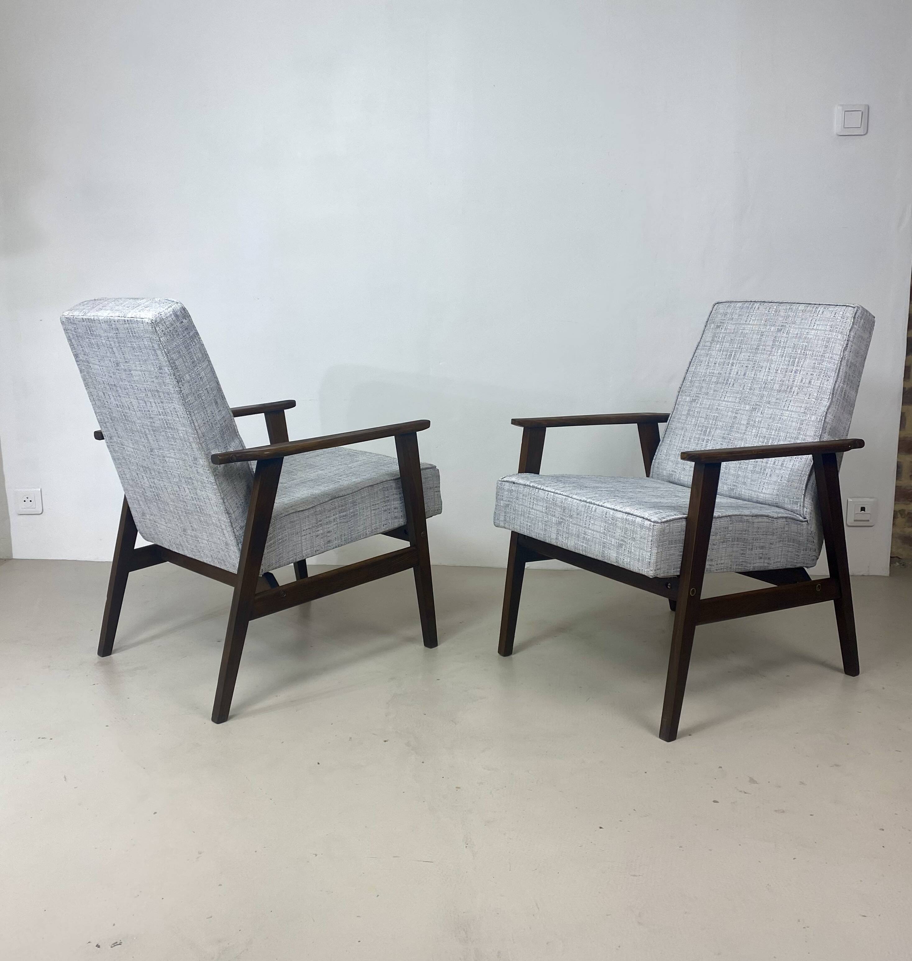 Pair of Henryk Lis 300-190 armchairs, 1970s, heathered grey-blue fabric. Ref: