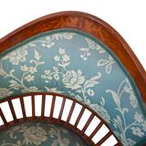 Elegante Poltrona da Camera in Ciliegio Intarsiato