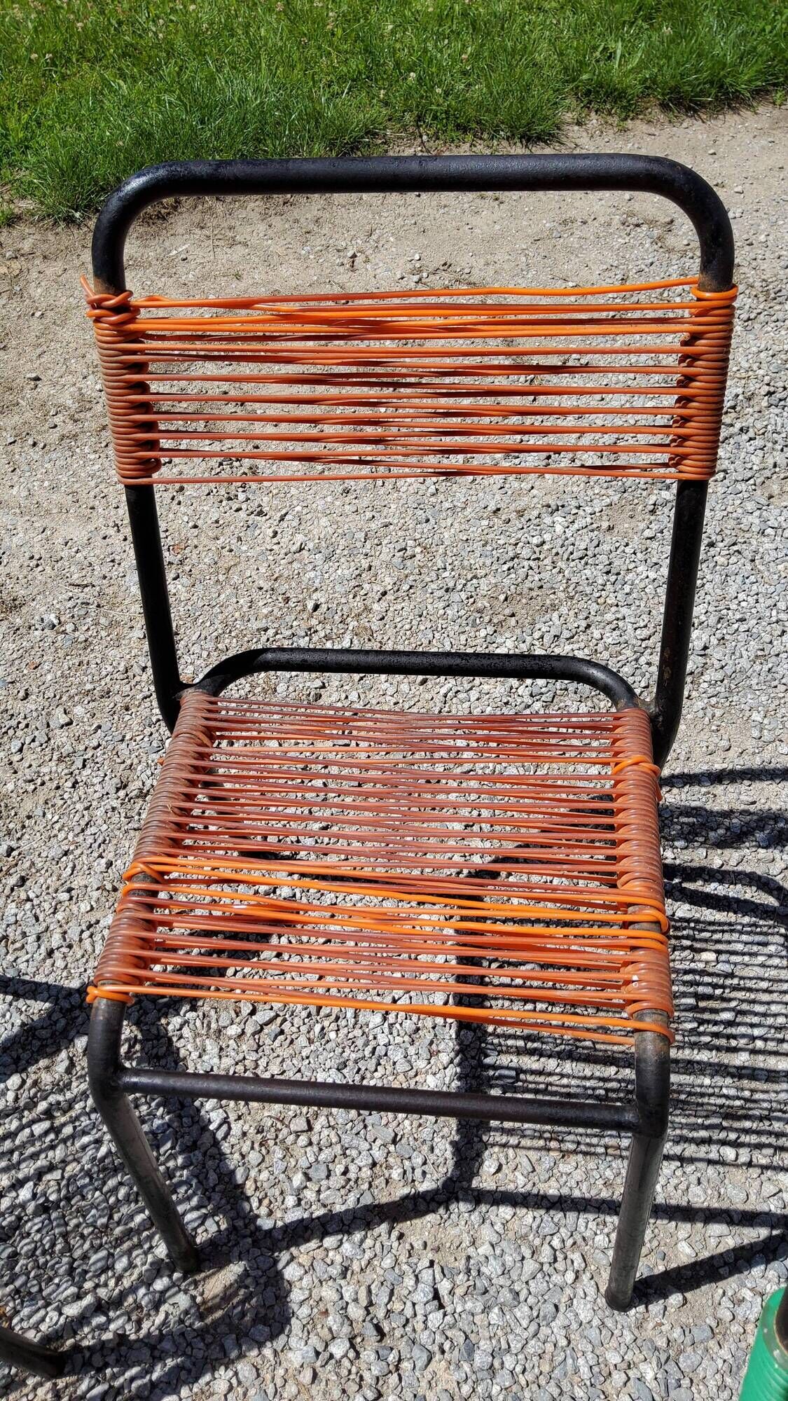 Set of 4 chairs scoubidou green and orange tubes metal black from the 60s