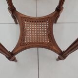 Guéridon en bois sculpté dans le style louis XVI