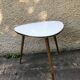 Table basse tripode vintage forme libre