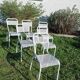 Chaises de jardin en métal perforé