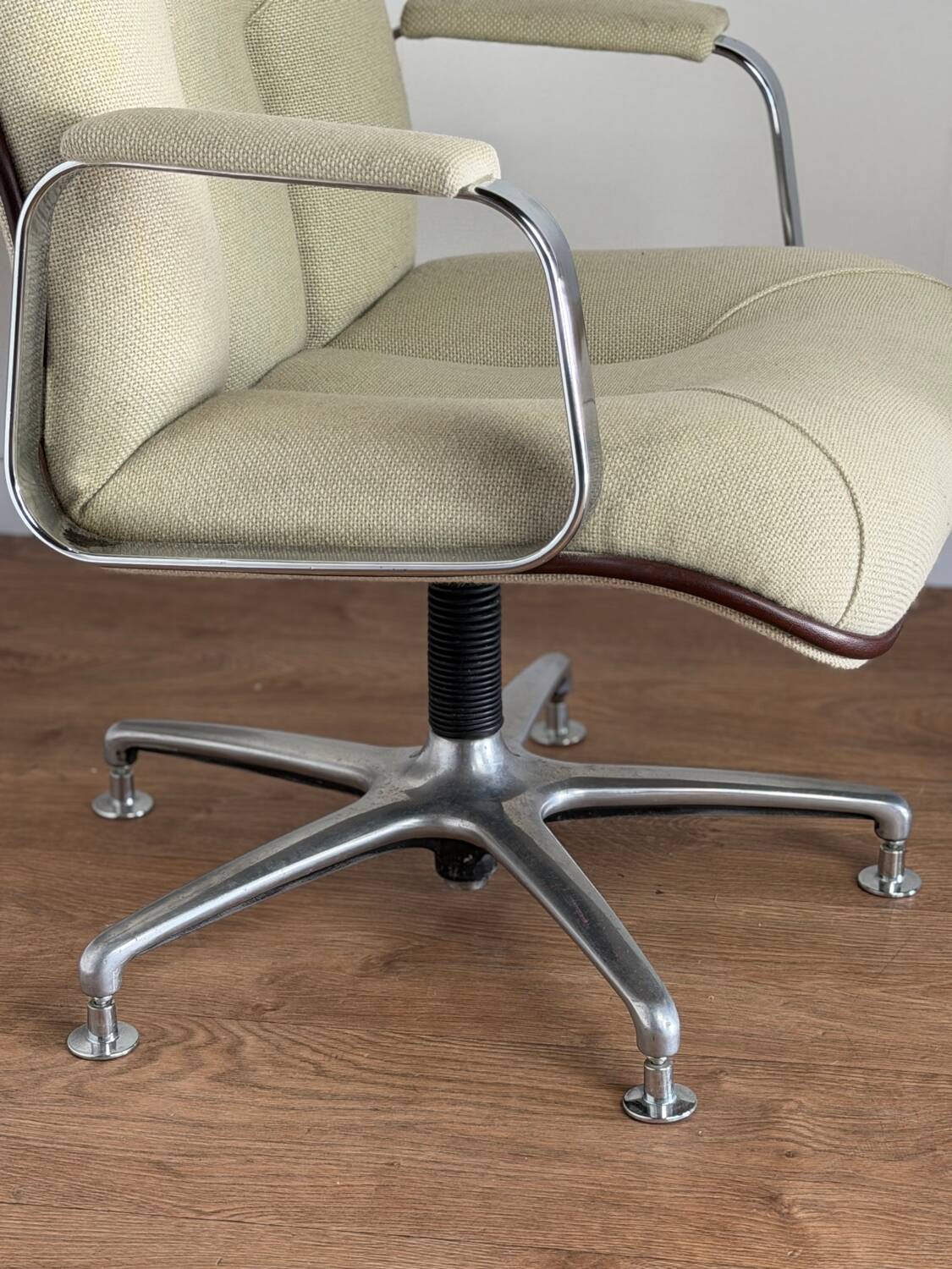 Vintage ADD FORM swivel armchair – chrome star base, 1970s