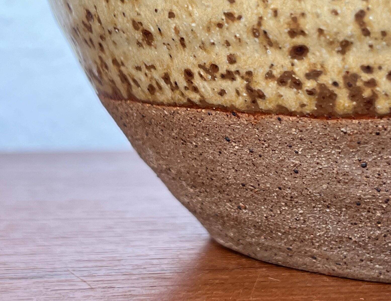 Mid-century modern British studio pottery bowl by Richard Batterham, 1960s.