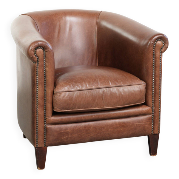Fauteuil club en cuir de vache couleur cognac de style anglais