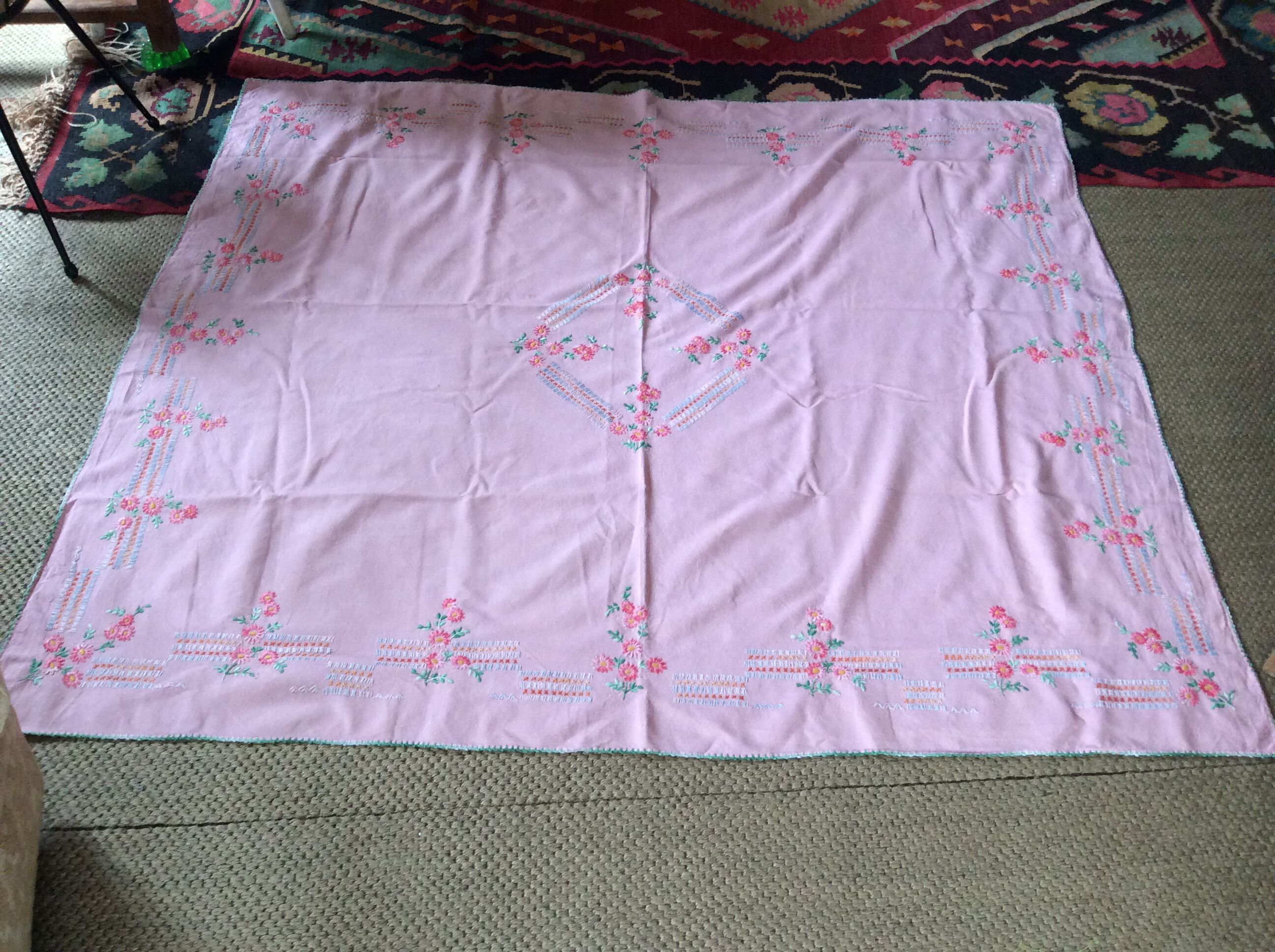 Embroidered tablecloth and 3 towels