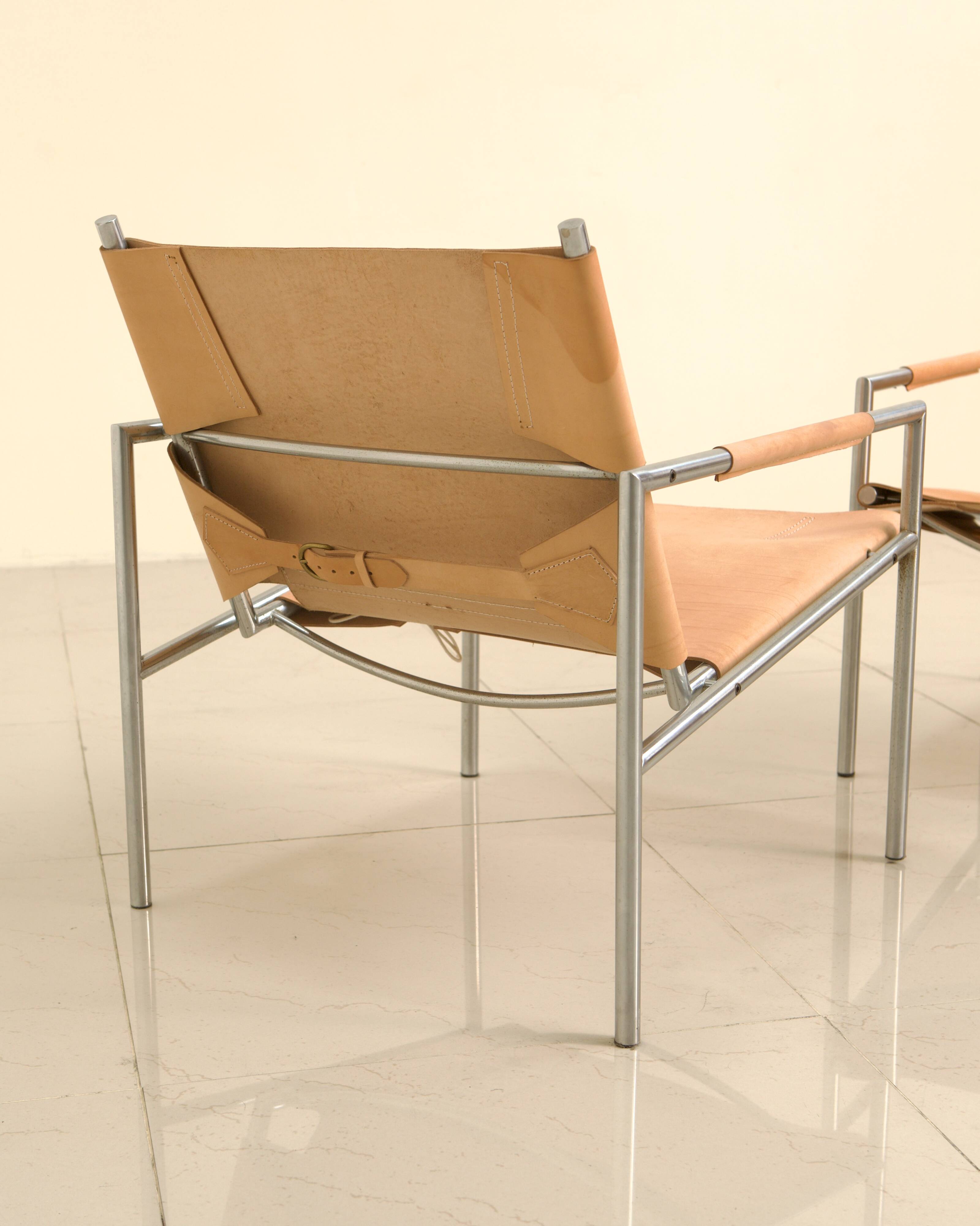 Pair of "SZ02" armchairs in natural beige leather by Martin Visser for Spectru