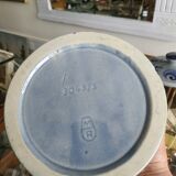 Covered sandstone pot