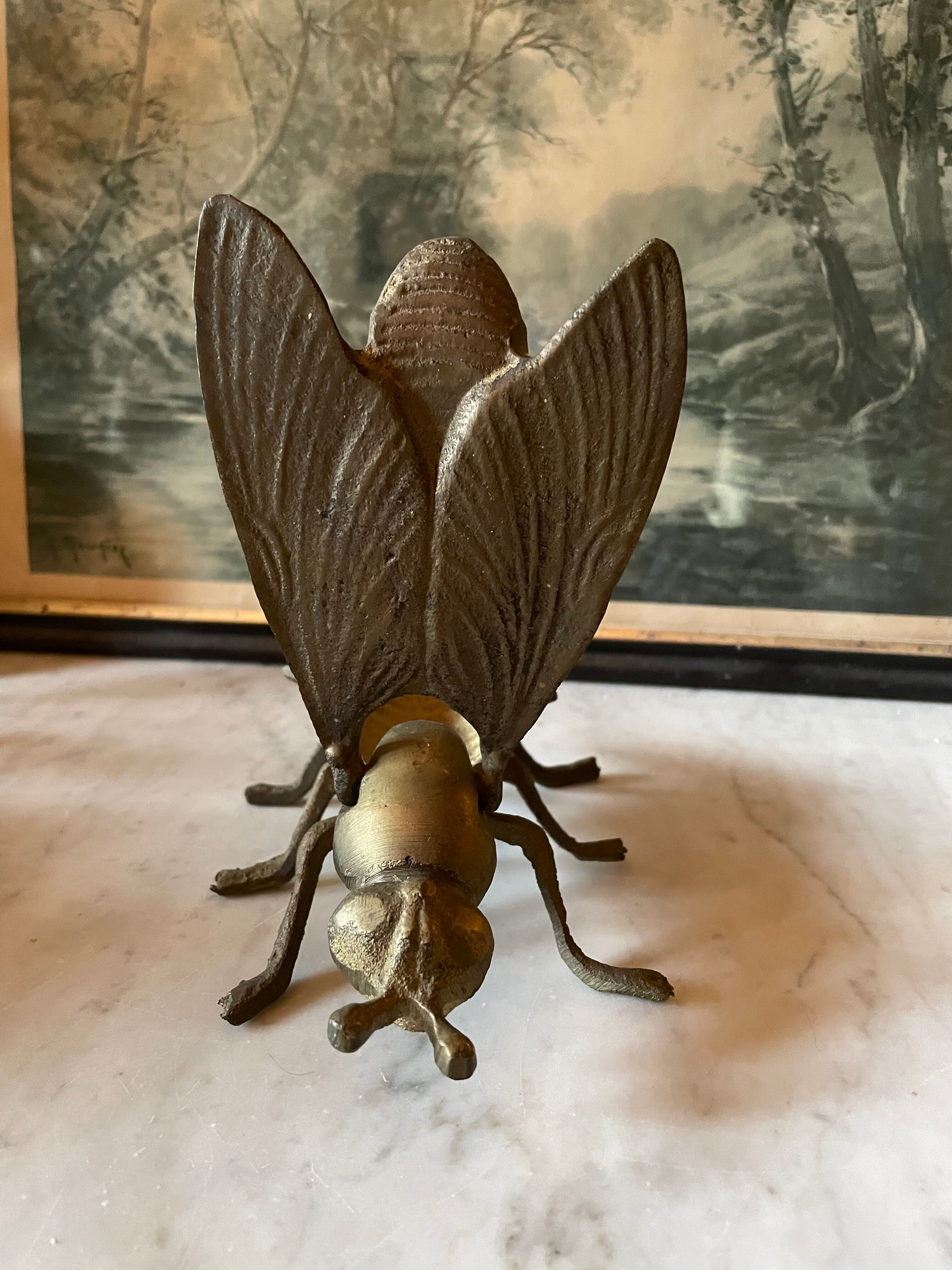 Golden metal insect ashtray