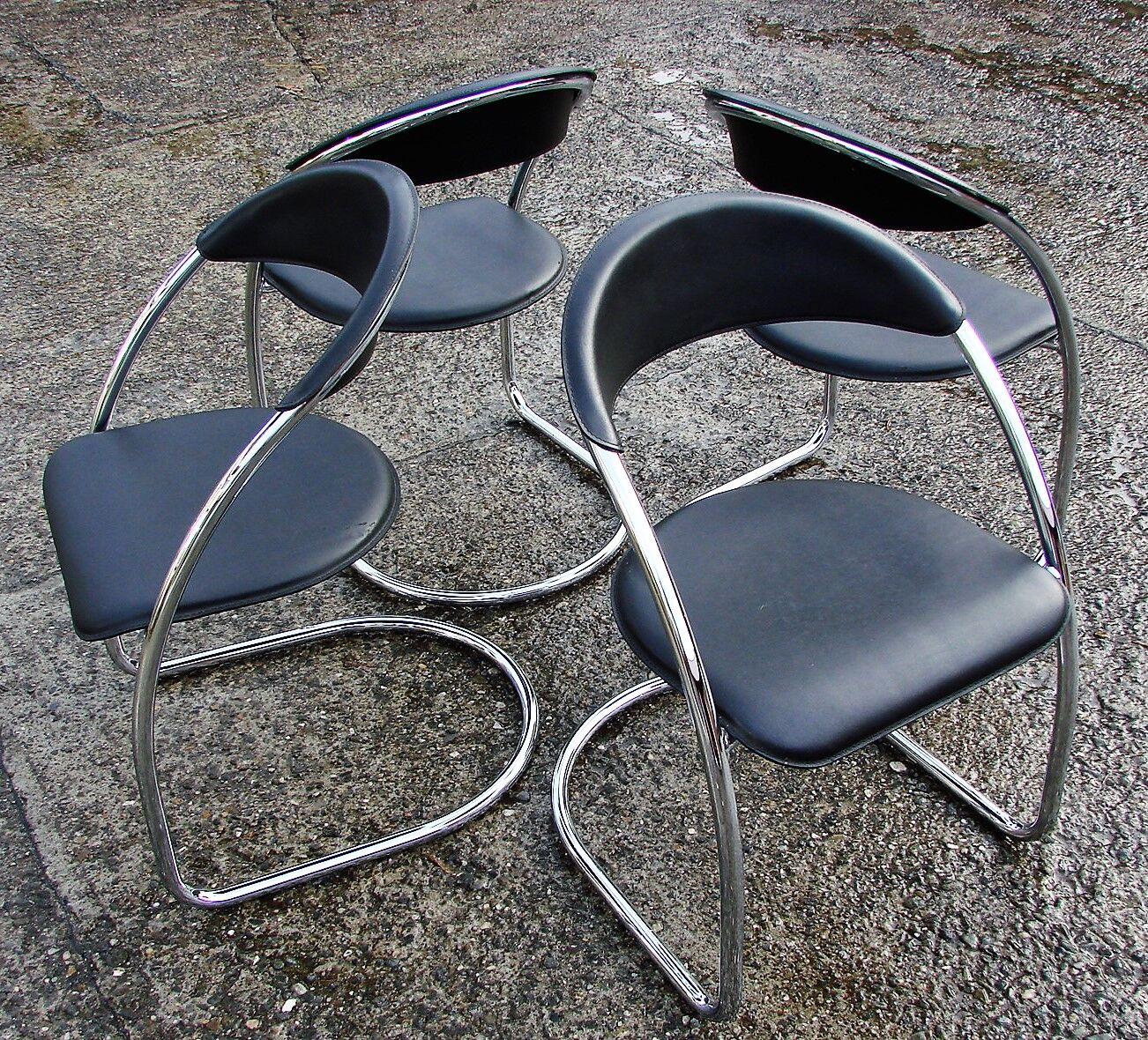 Set of 4 chairs, Italy 1970s