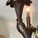 Lampe sculpturale vintage avec dauphin en bronze sur base en marbre noir -Holl