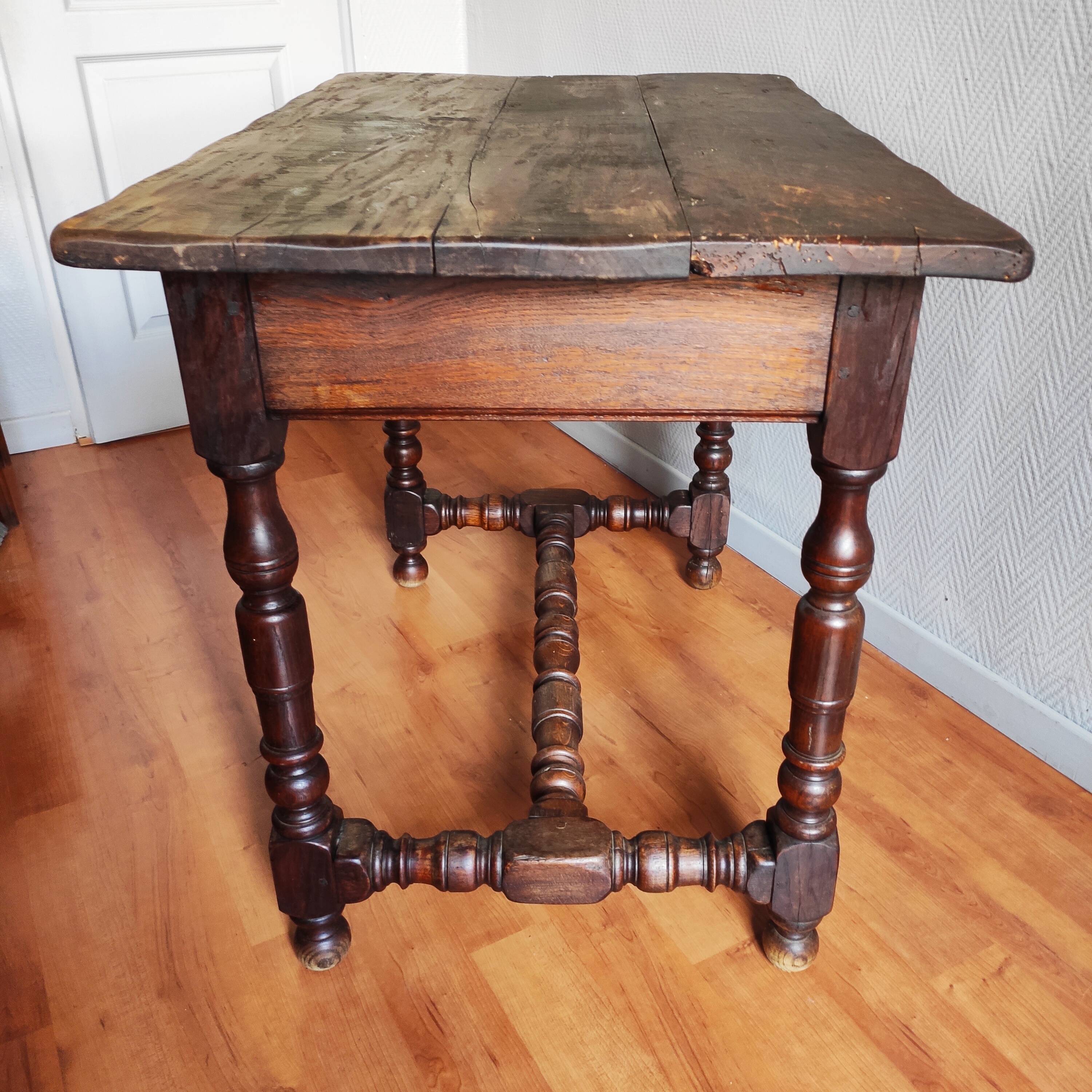 Antique farmhouse table in solid oak – rustic Louis XIII desk