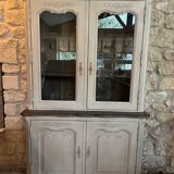 Charming vintage display cabinet in greige solid wood, castle charm.