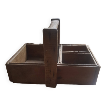 Wooden servant