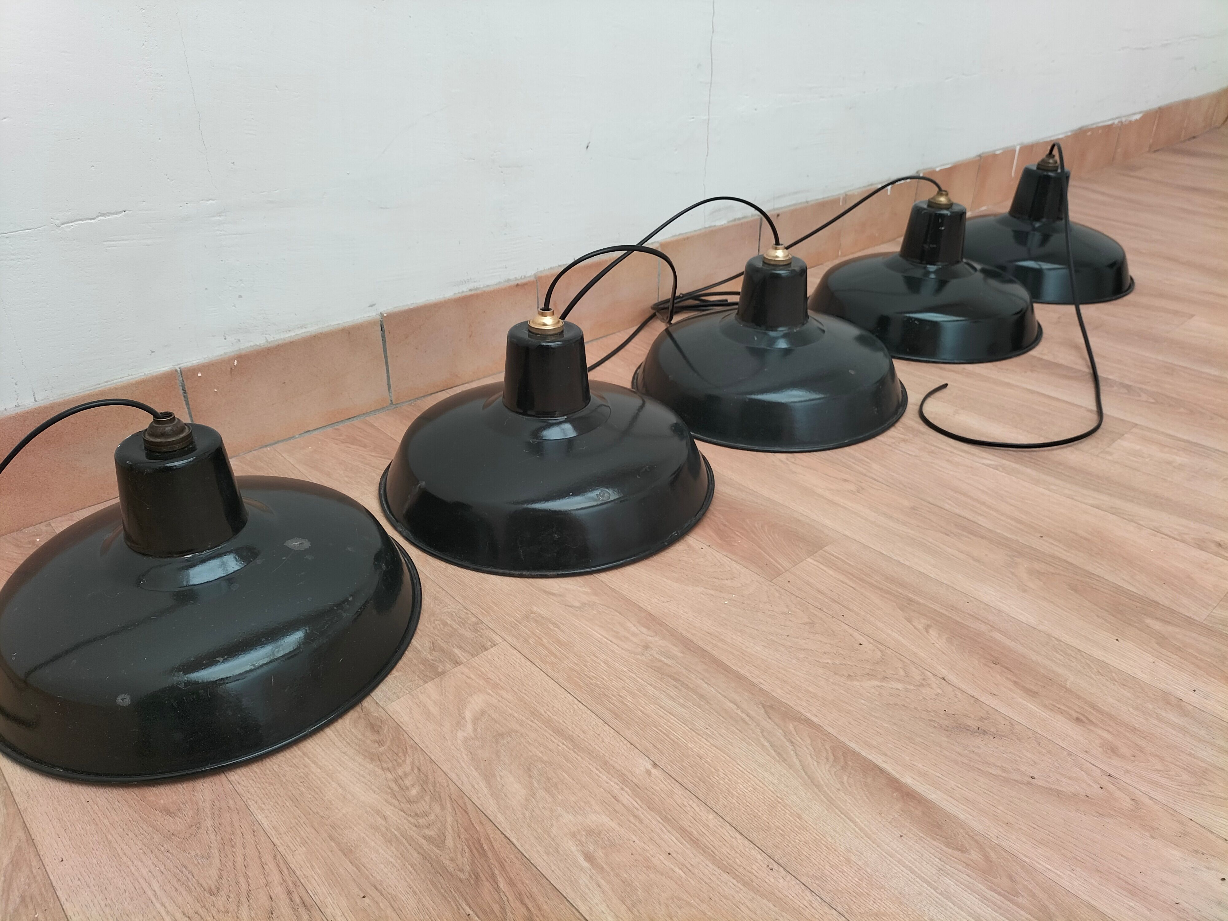 Set of 5 hanging lamps