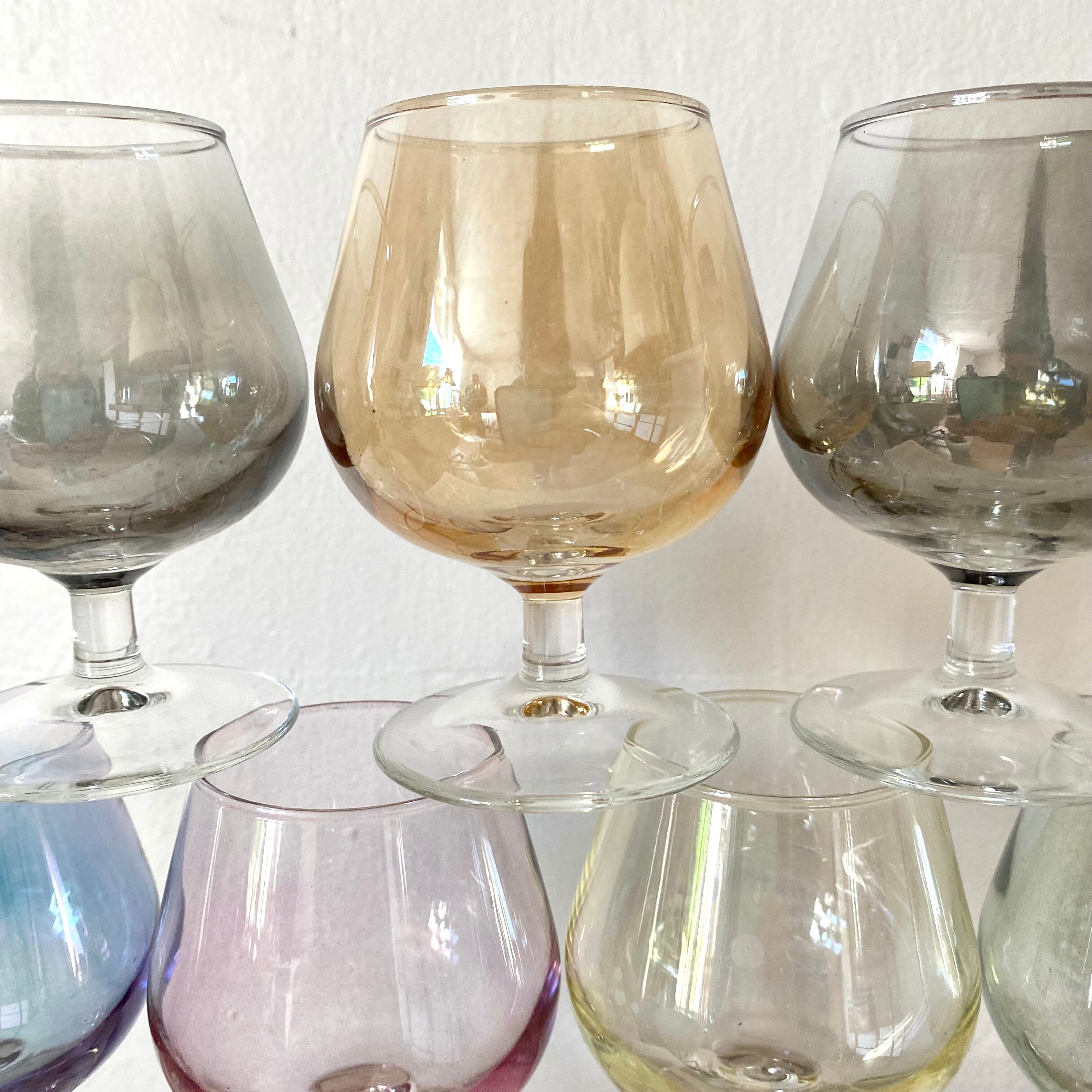 12 colored stemmed lenses