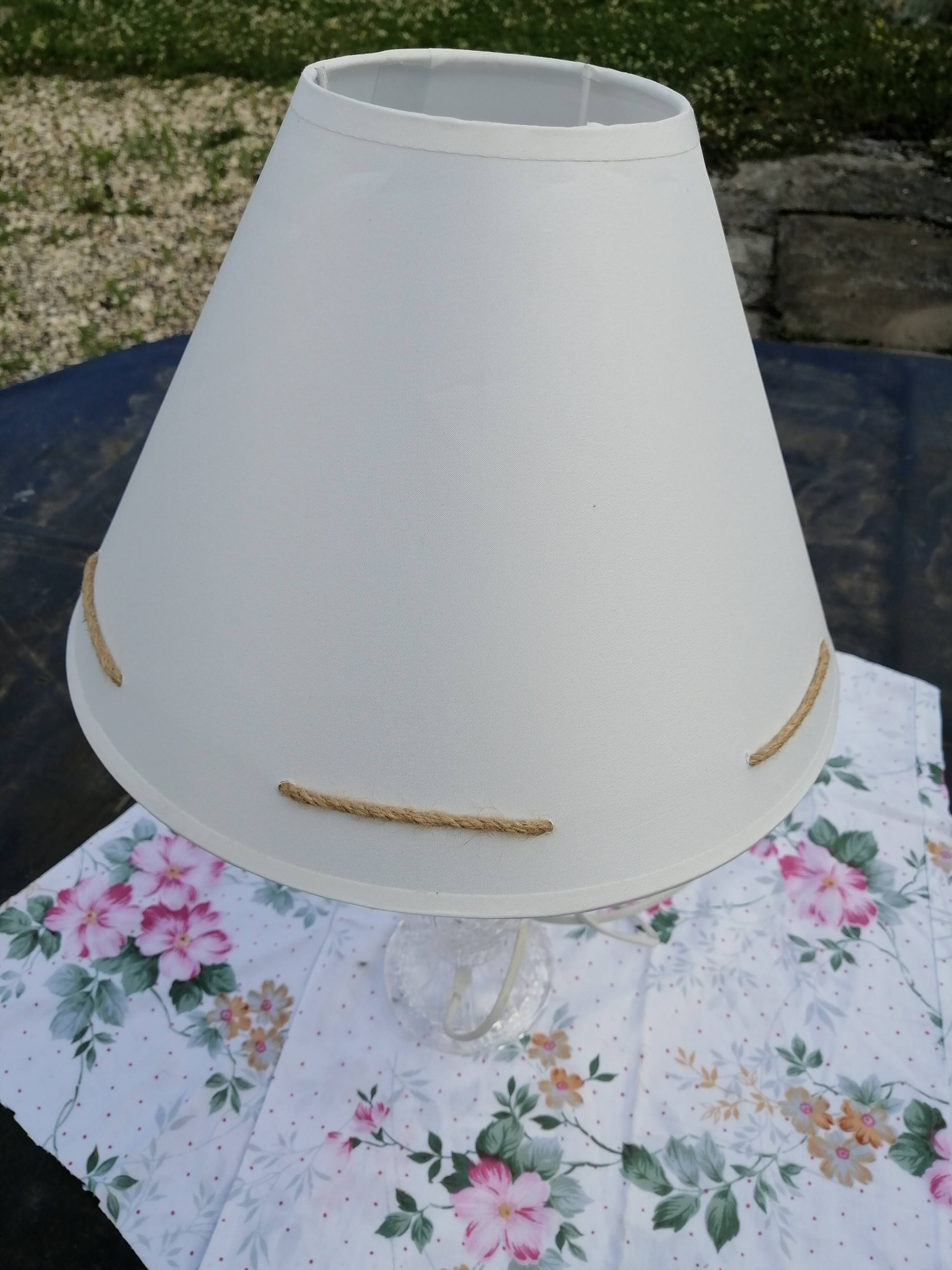 Transparent and white lamp