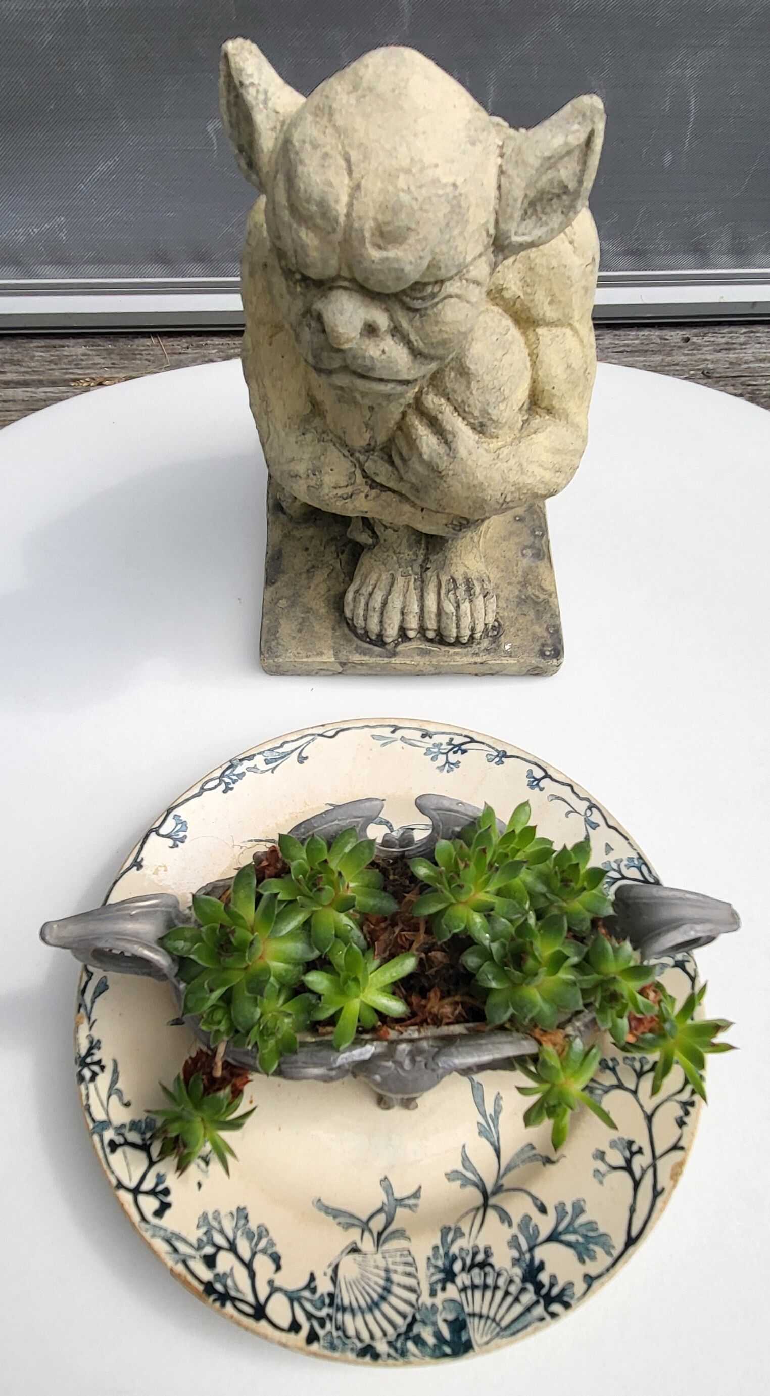 Plate Earth & Sea Seagulls & Seashells