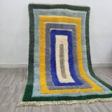 Off-white Moroccan rug with geometric patterns, 250cm x 150cm
