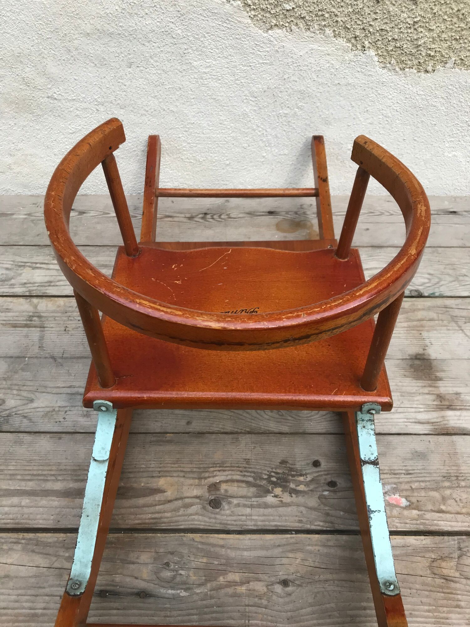 Primus wooden rocking chair