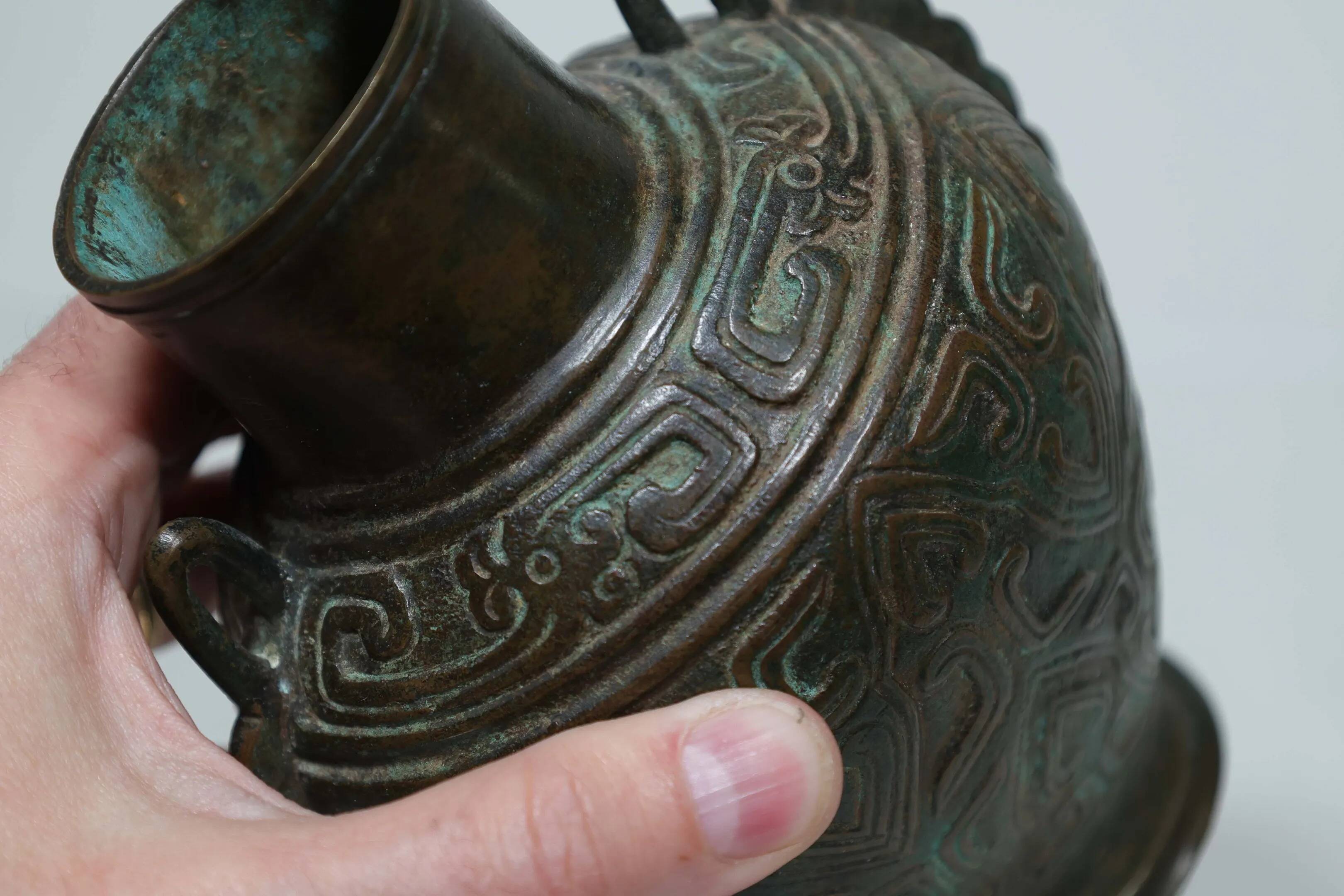 Vase cérémoniel en bronze Dynastie Ming (1368-1644) - Chine